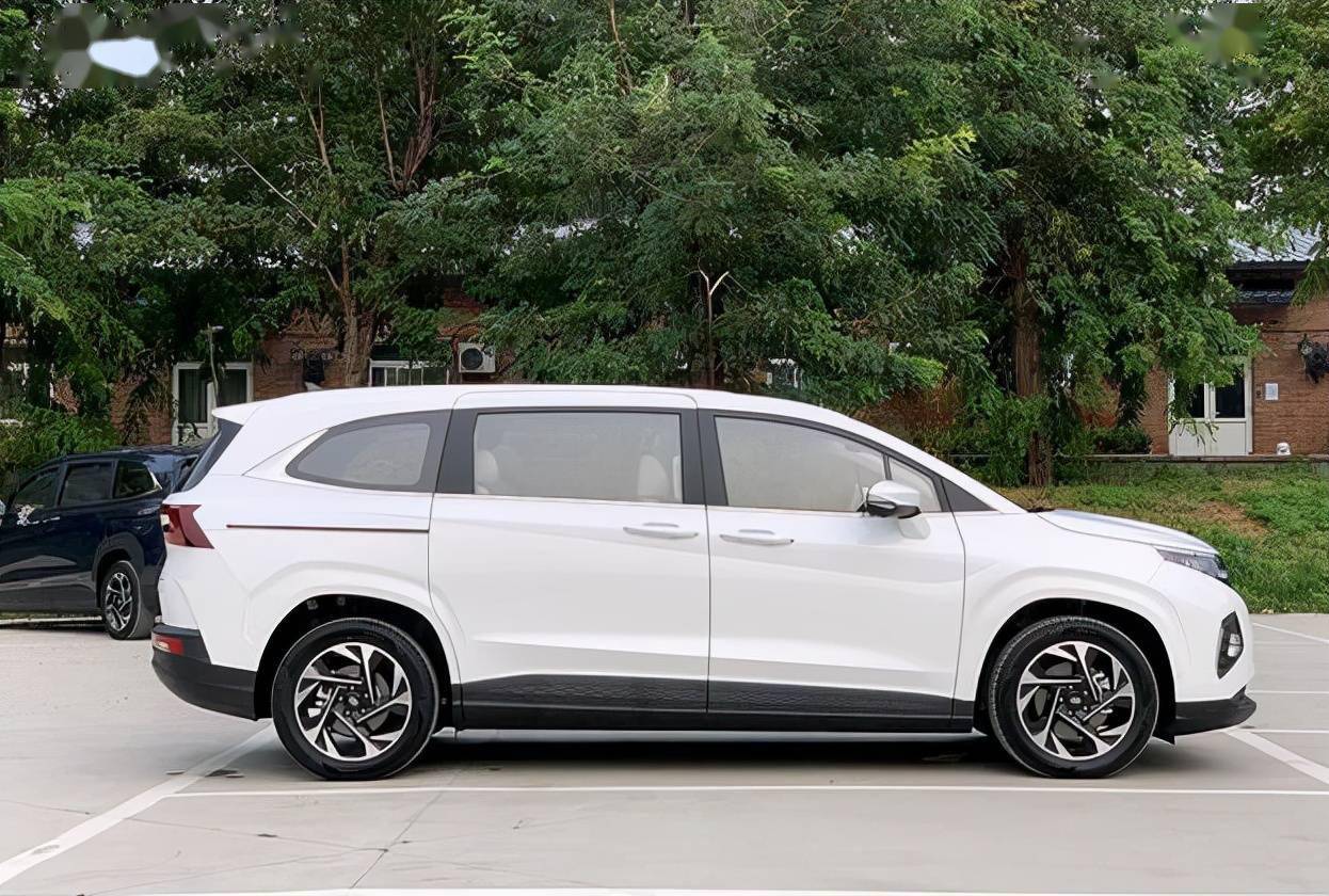 这款合资mpv有诚意落地16万尺寸媲美奥德赛矩阵格栅帅气