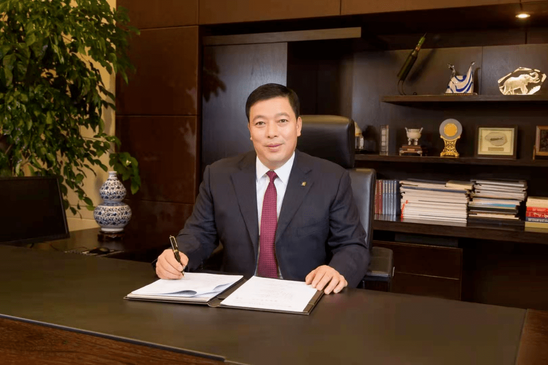 20岁不到便拥有百万资产,后又成为江苏首富,他凭的是什么?_陈建华