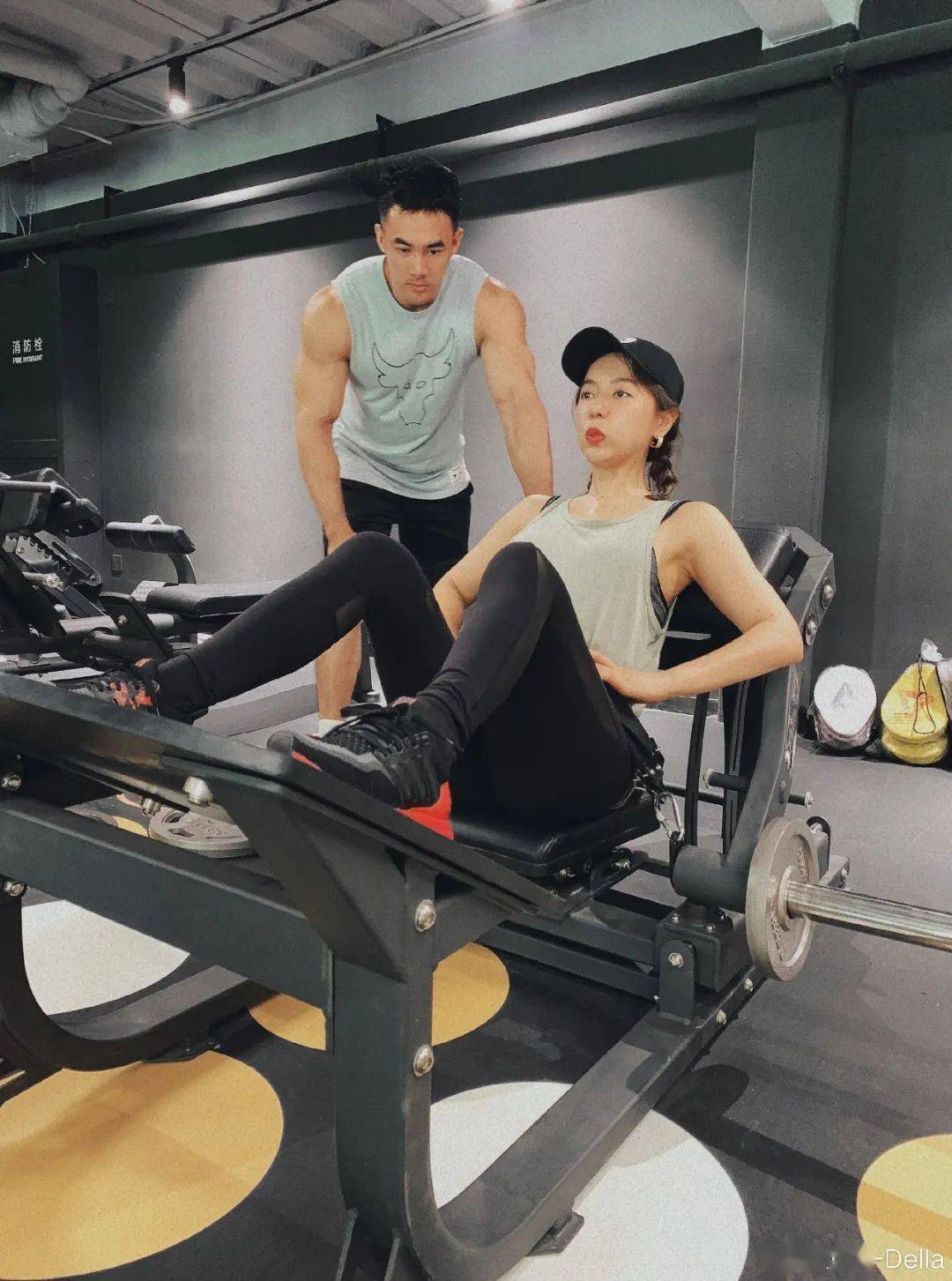 洪晓龙国外参赛拿奖,却被喷有黑幕,鹿晨辉力挺:拿第二没问题!_健身