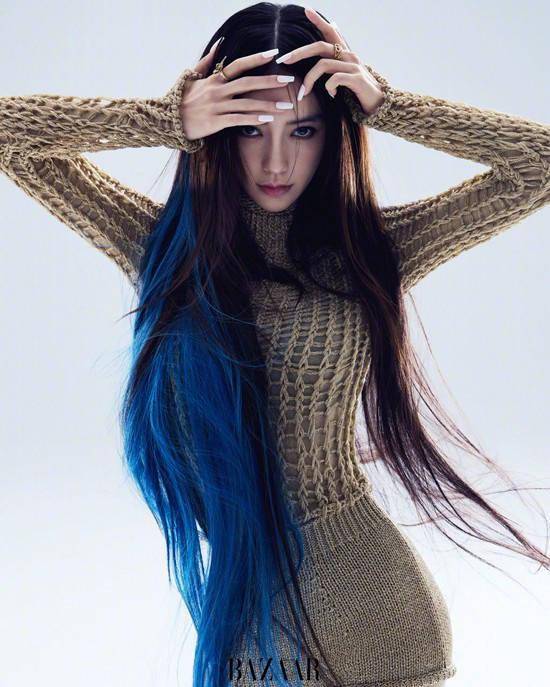 angelababy释酷美大片 孔雀蓝挑染造型酷飒迷人