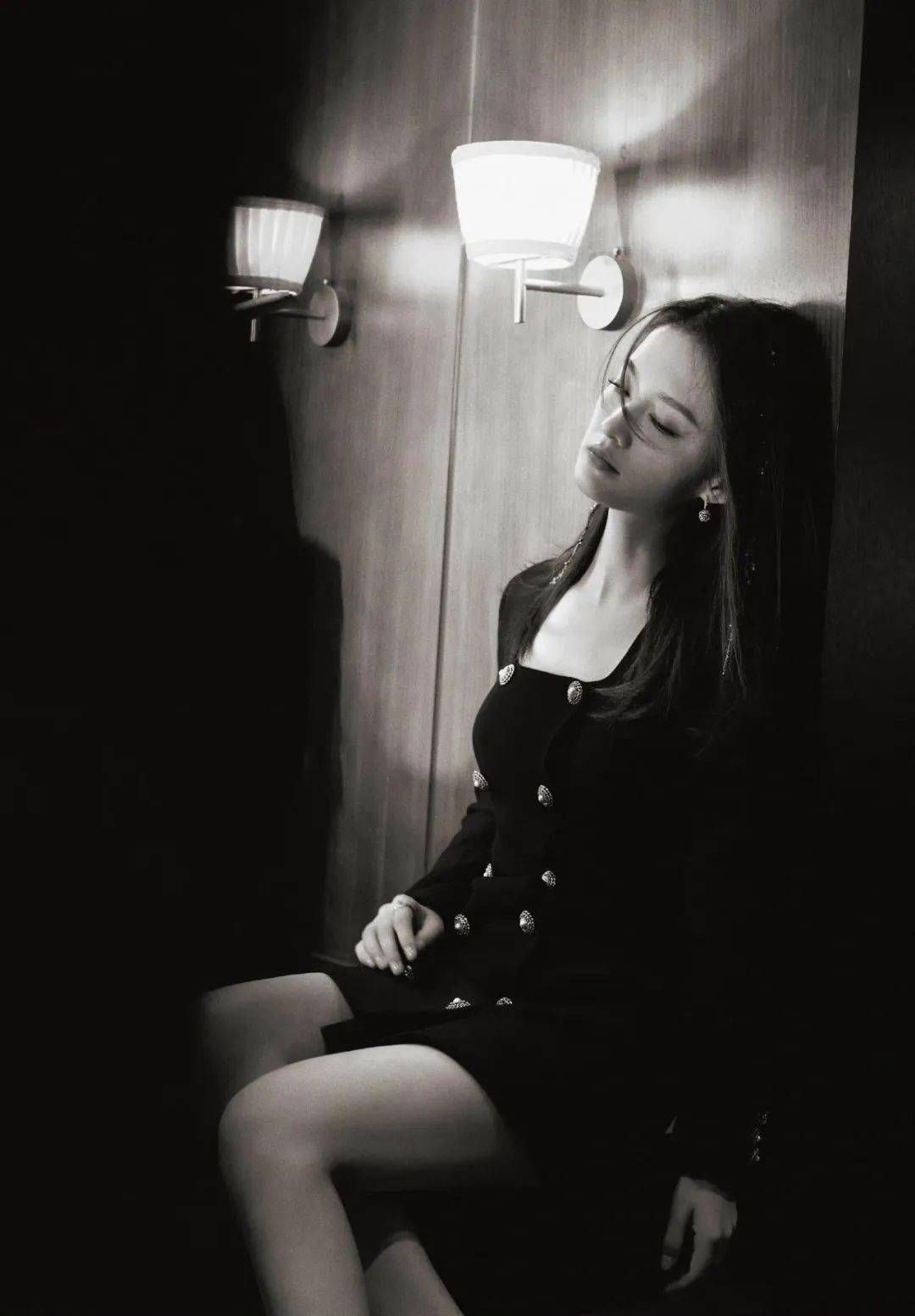 李沁刘 秋冬衣服朴素不出挑？李沁刘人语教你在发型上下功夫