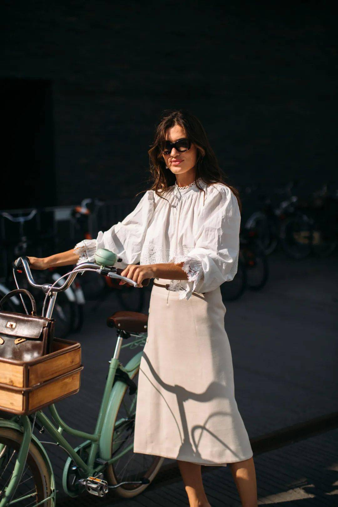 Vogue 在哥本哈根时装周 时髦女士都是骑单车赶场子的