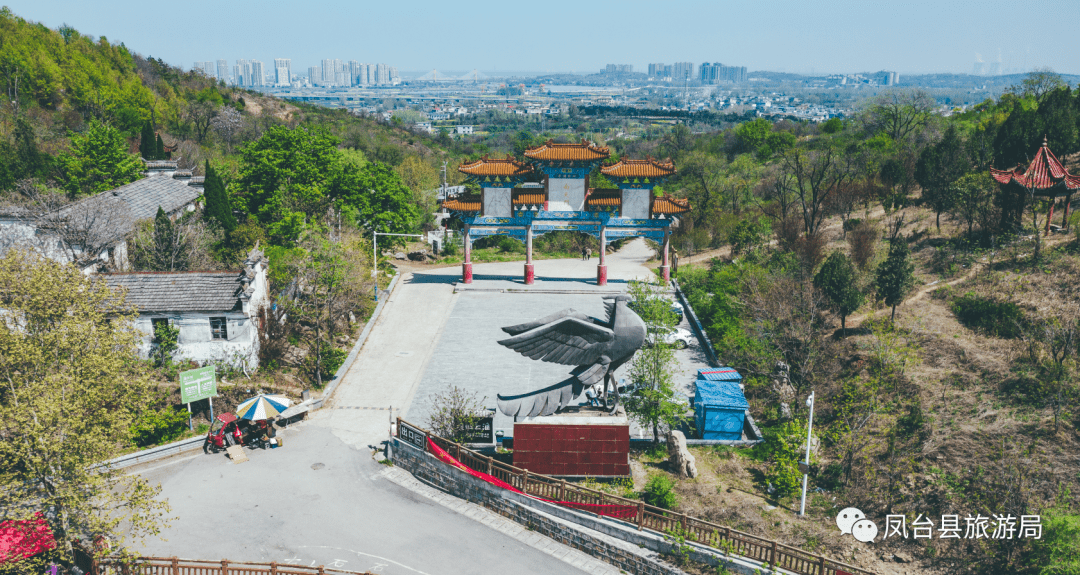 茅仙洞風景區,主要景點包括茅仙古洞,古香山寺,古壽唐關,淮河第一峽