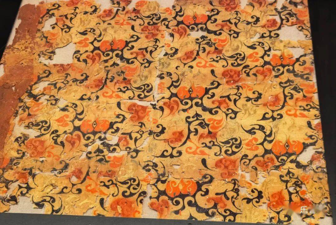 马王堆三座汉墓共出土珍贵文物3000多件,绝大多数保存完好.