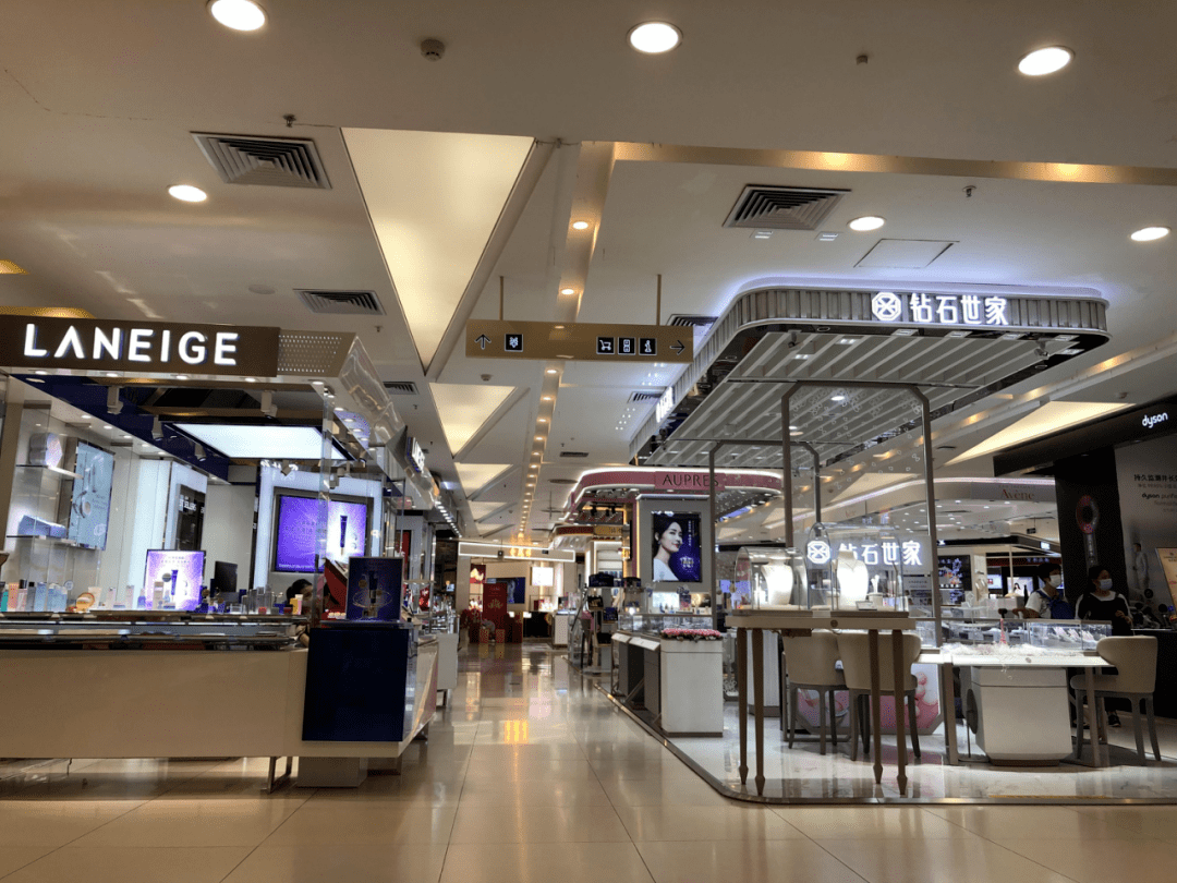 失去王府井的广州东山口却引来了大批年轻人