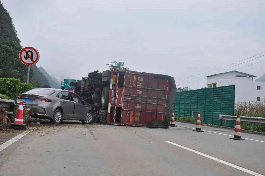 都安这4起车祸安全带关键时刻真的能救命