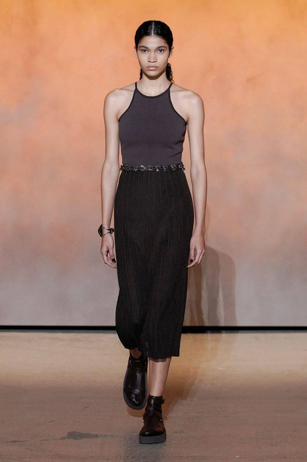 公众 把太阳光的颜色穿在身上!HERMèS(爱马仕)2022春夏全新系列发布