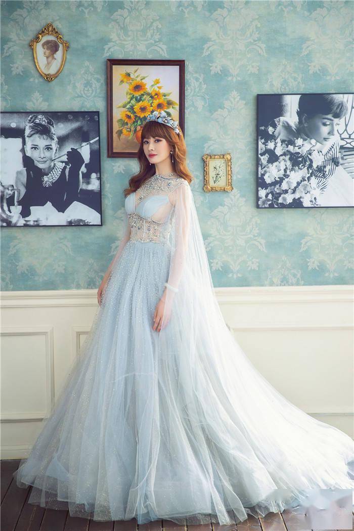 上海smg主持人万蒂妮迎41岁生日 与老公正在备孕二胎_妮妮