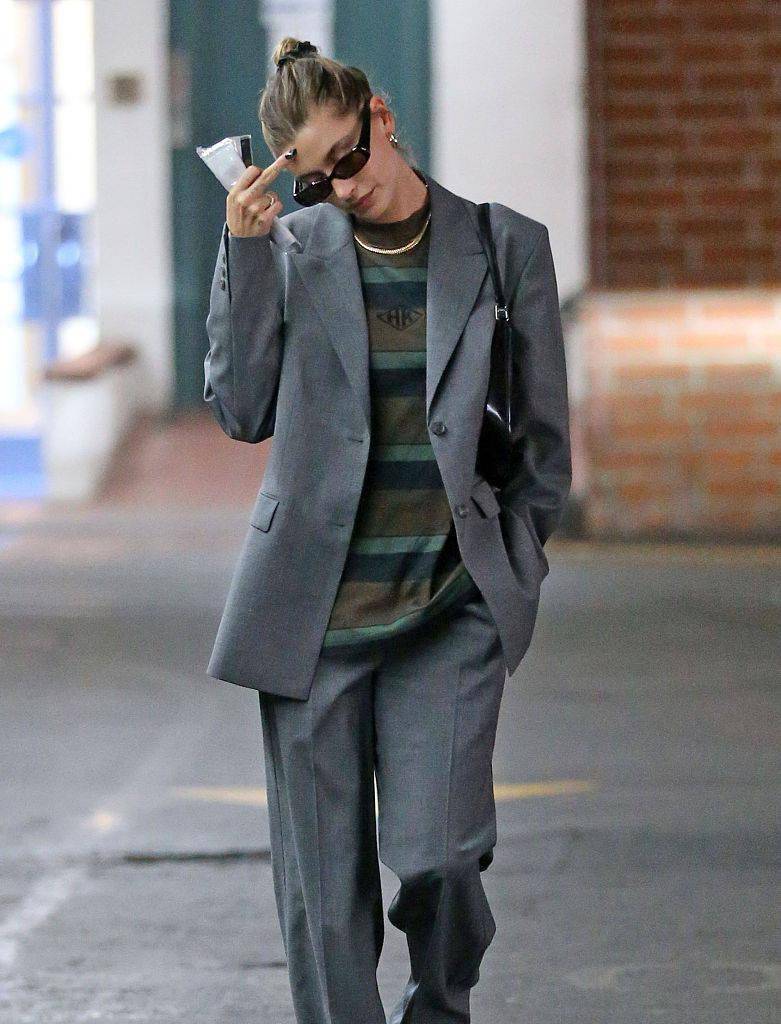 洛杉矶,海莉·鲍德温(hailey baldwin)街头街拍