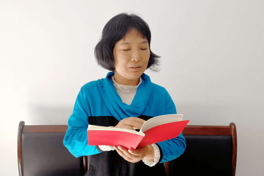 入党积极分子李雪玲老师,李淼老师,金建花老师表示,参加发展大会很受