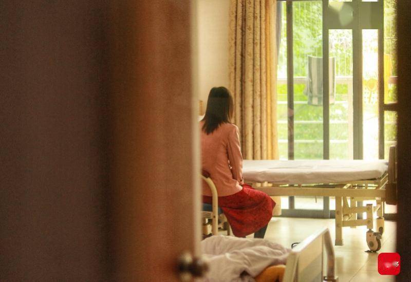 小林|一女子因不吃主食一年只来两次月经，医生：不吃主食或致不孕