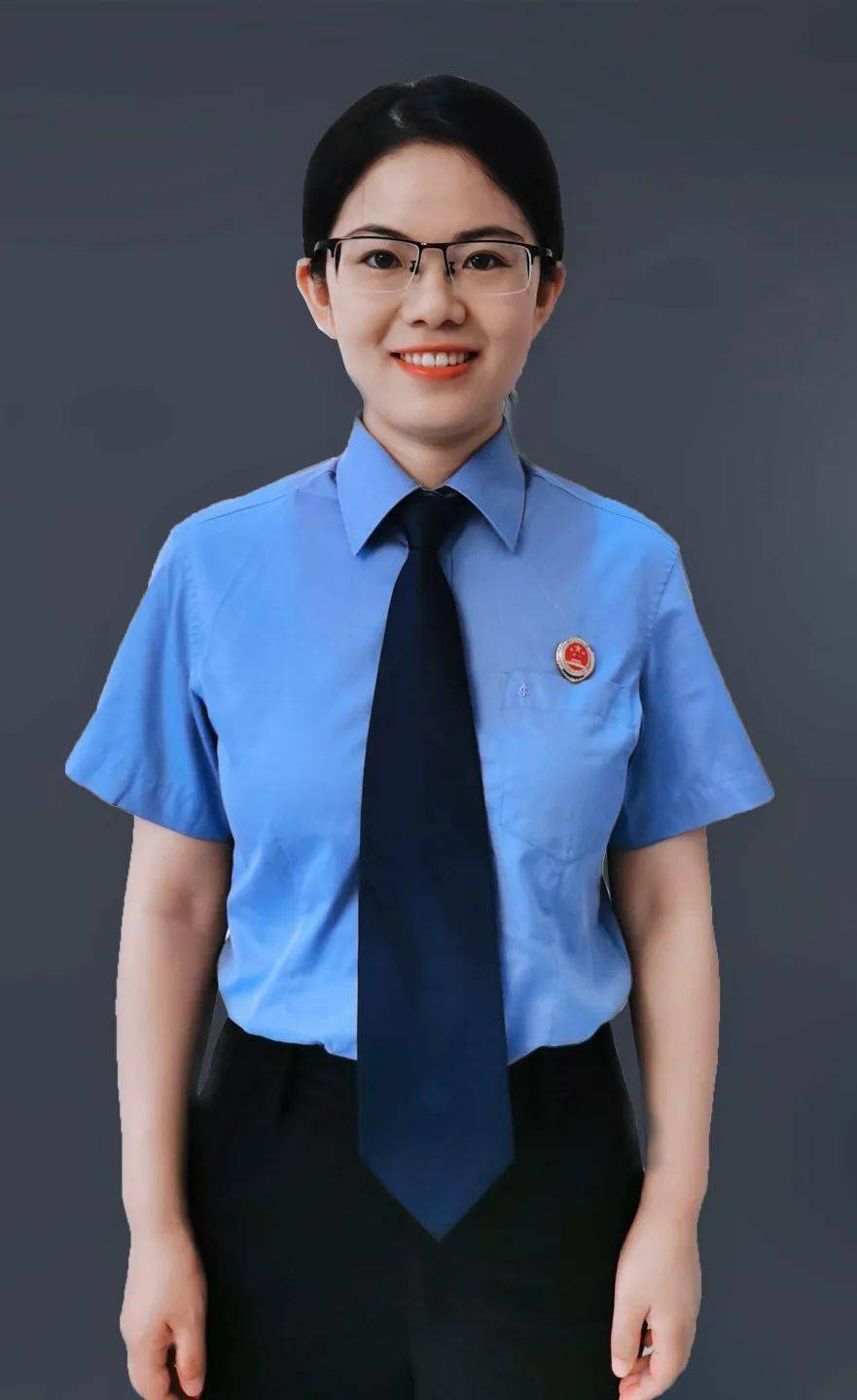 女,1991年出生,中共党员,现为徐州铁路运输检察院环境资源检察部检察
