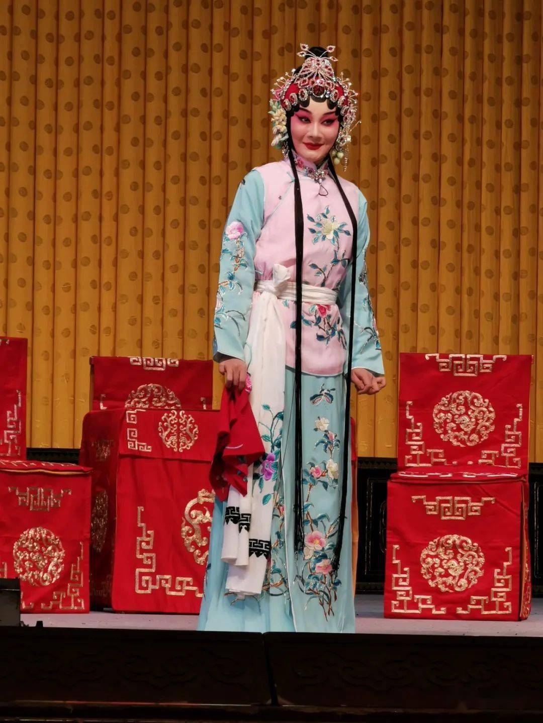 宝剑锋从磨砺出梅花香自苦寒来记90后优秀青年演员周美慧