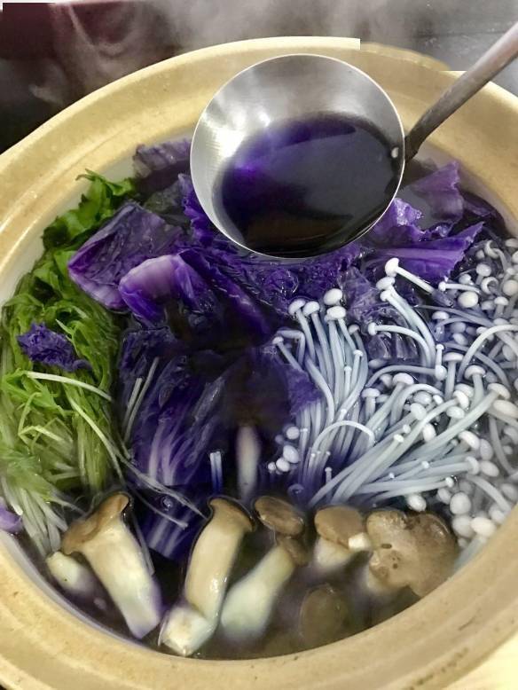 网友意外做出紫色黑暗料理:食材有它一命呜呼