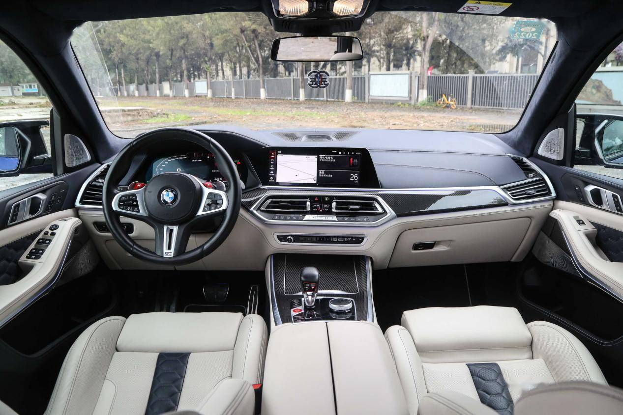 44t的动力能带来多少乐趣试驾宝马x5m