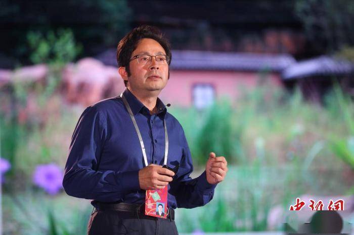 沈志军向与会者阐述红山动物园打造本土物种保育区的理念. 泱波 摄