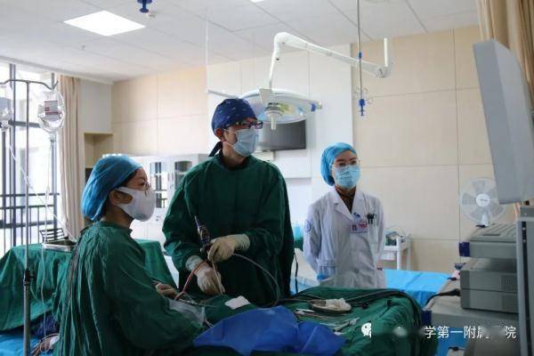 虫体|头皮发麻！80岁老人总是耳朵疼，医生一看：20条活蝇蛆