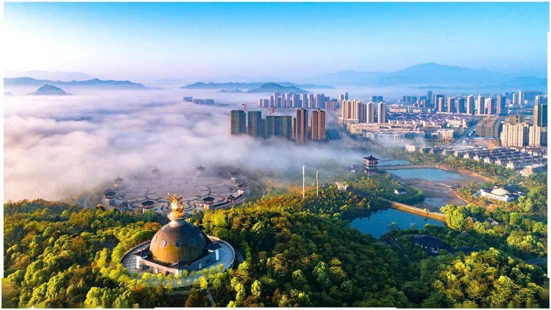 袁州区完成了从"县城风格"到"现代都市"的蝶变图片来源于网络流光溢彩