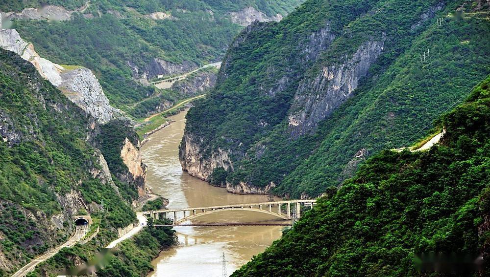 澜沧江大峡谷景区旅游图片