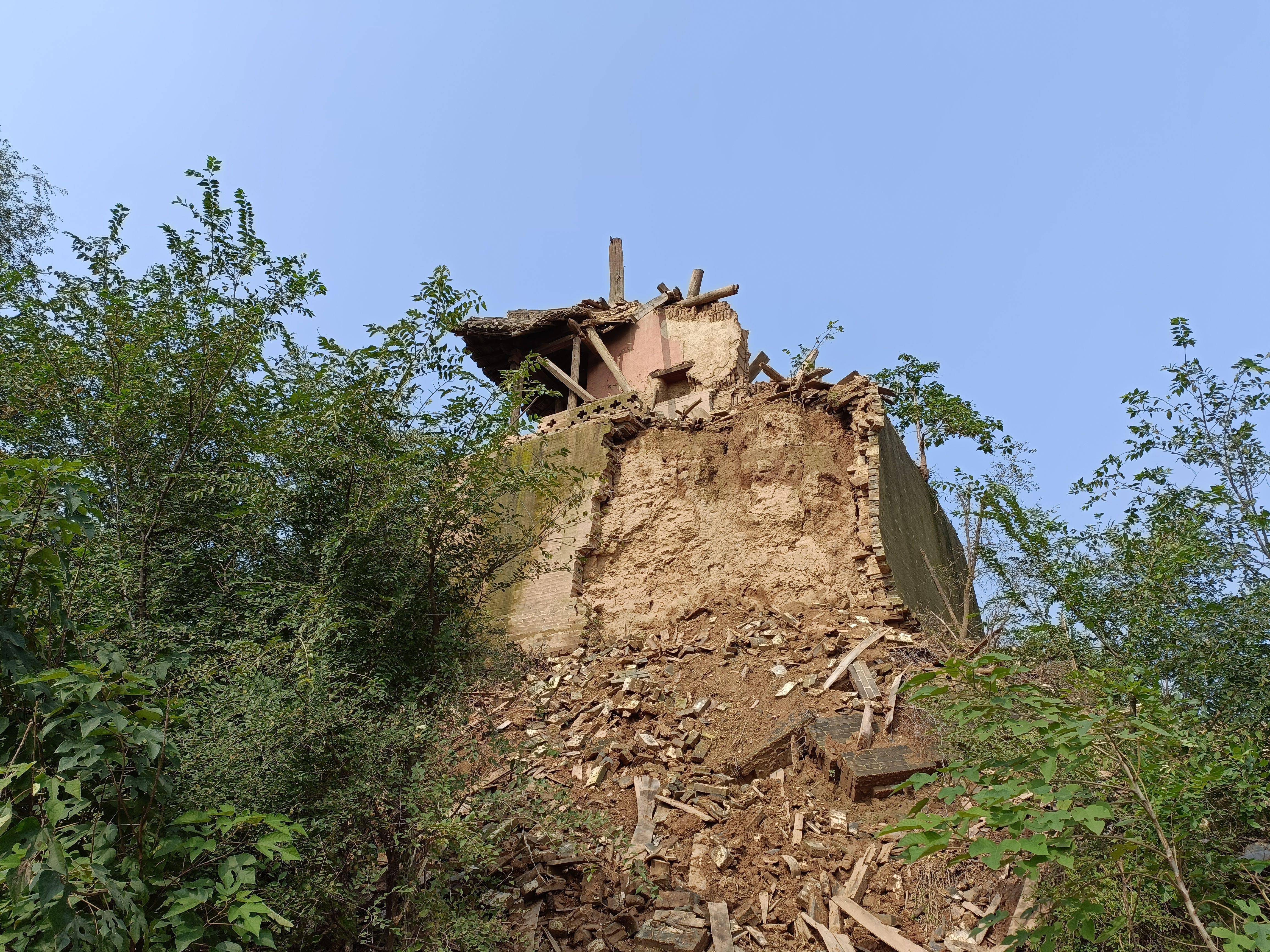 闫建林|暴雨过后，被遗忘的山西乡村古建