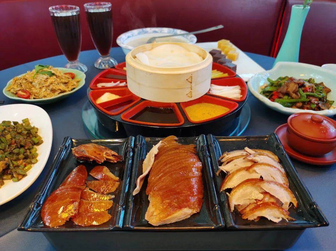 【北京羲和雅苑烤鸭坊】188元抢门市价501元2~3人堂食套餐!饱腹浓郁香气的北京烤鸭、还有张氏狮子头、农家小炒肉 ……_须知