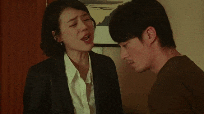 观众群|靠“恋情”的影后？