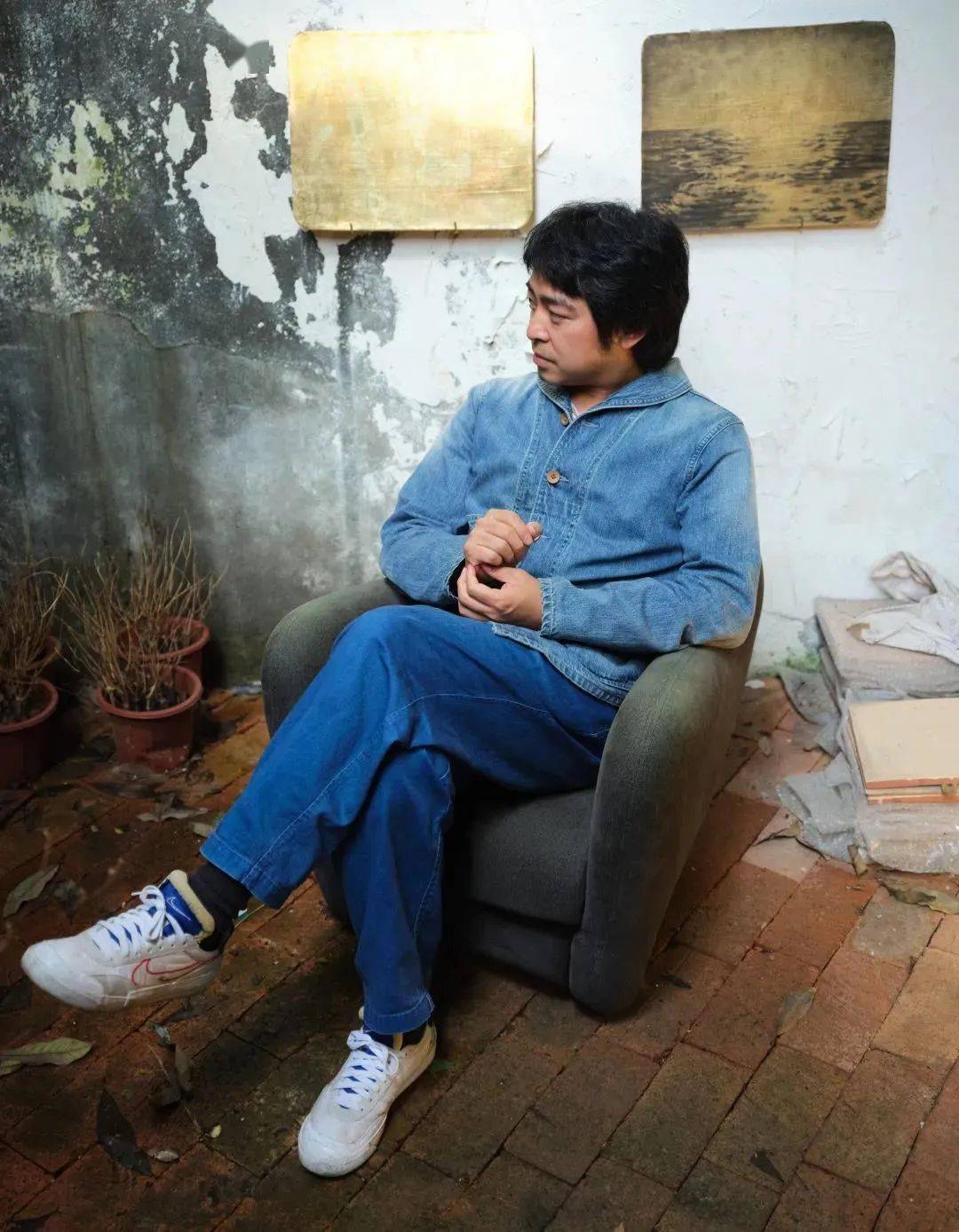 谢帆从四川美院毕业后就在北京工作,做了7年的艺术家助理,白天上班