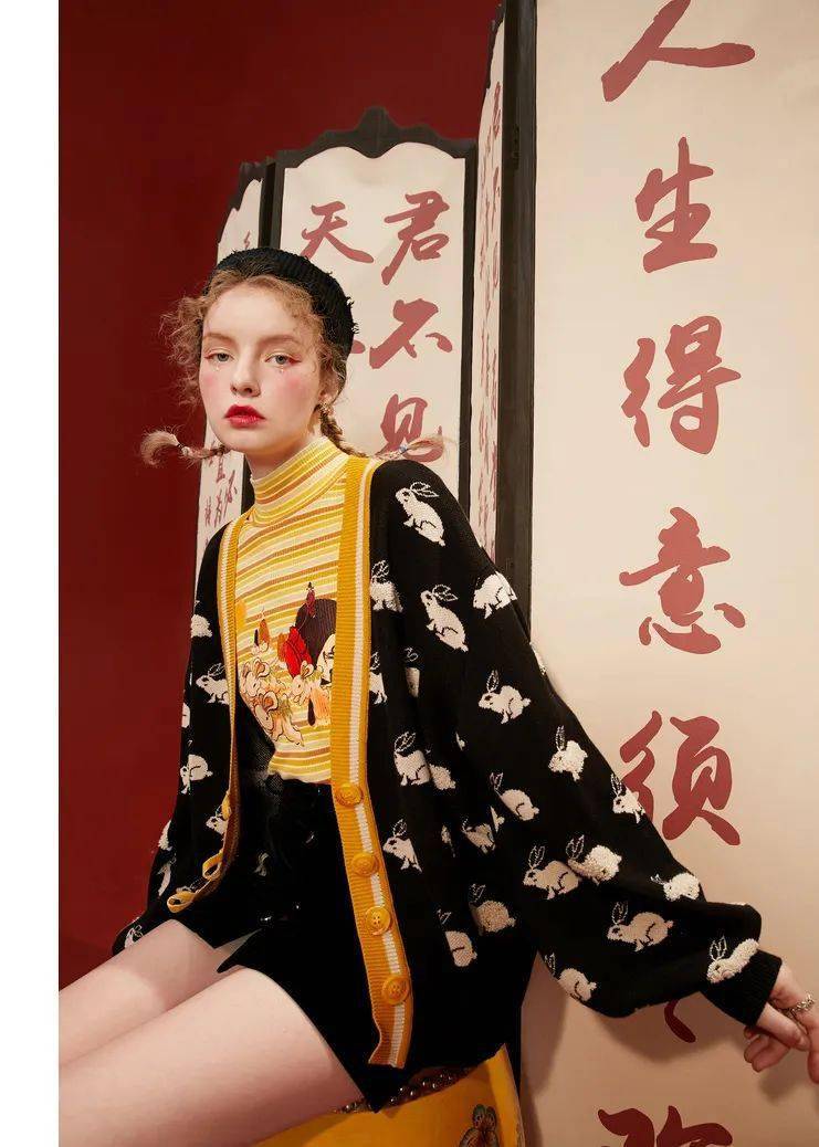 颜色不会穿搭，你只需要一点——黄色