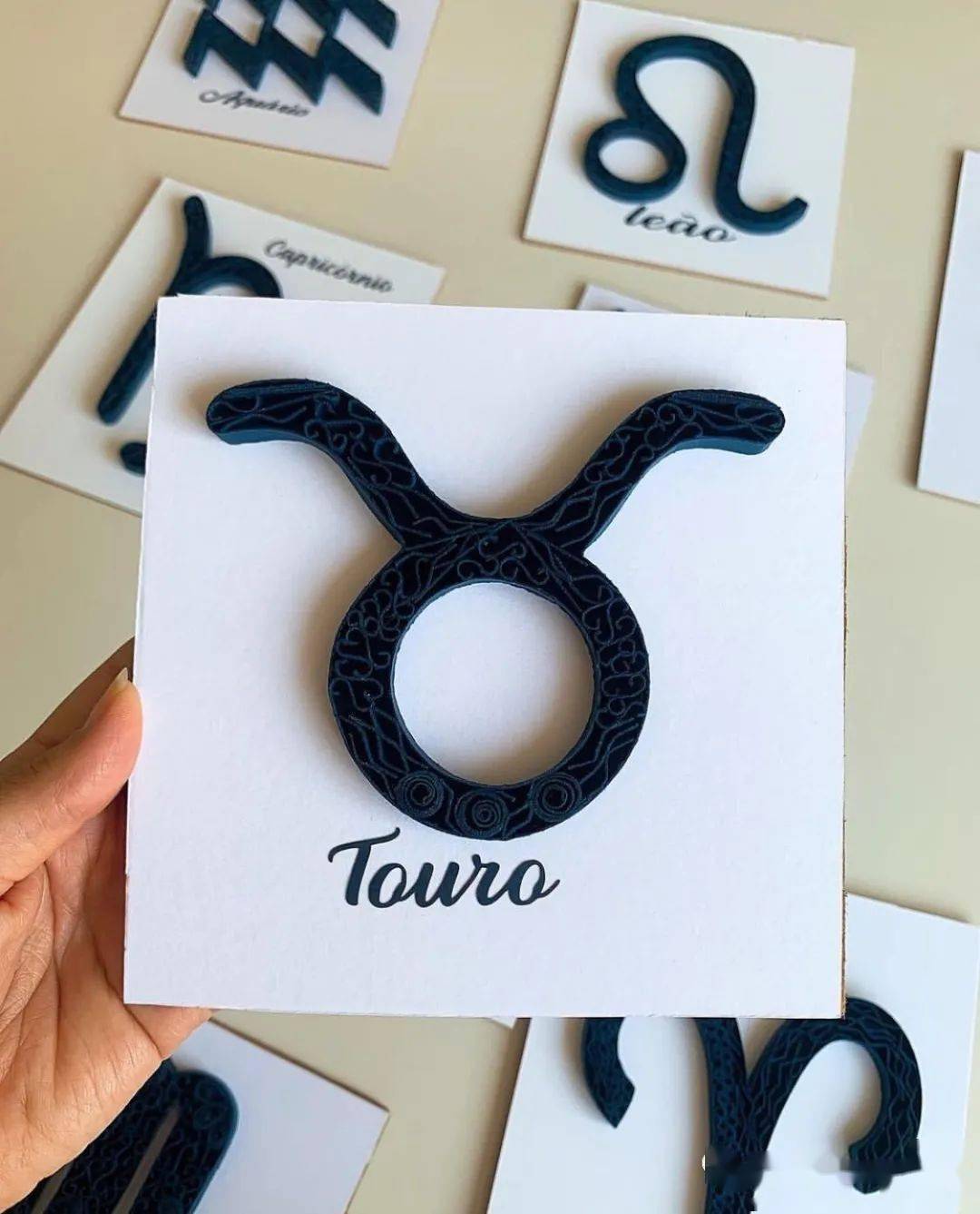 国外优秀衍纸作品十二星座符号