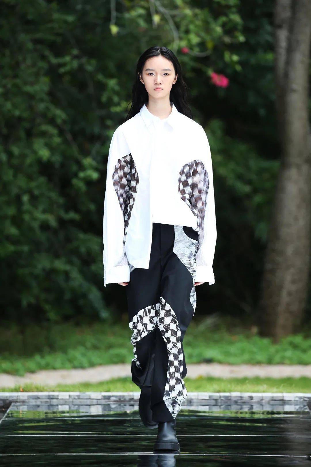 服装 S/S2022深圳时装周|DAY4:别样角度,诠释「型」之烂漫