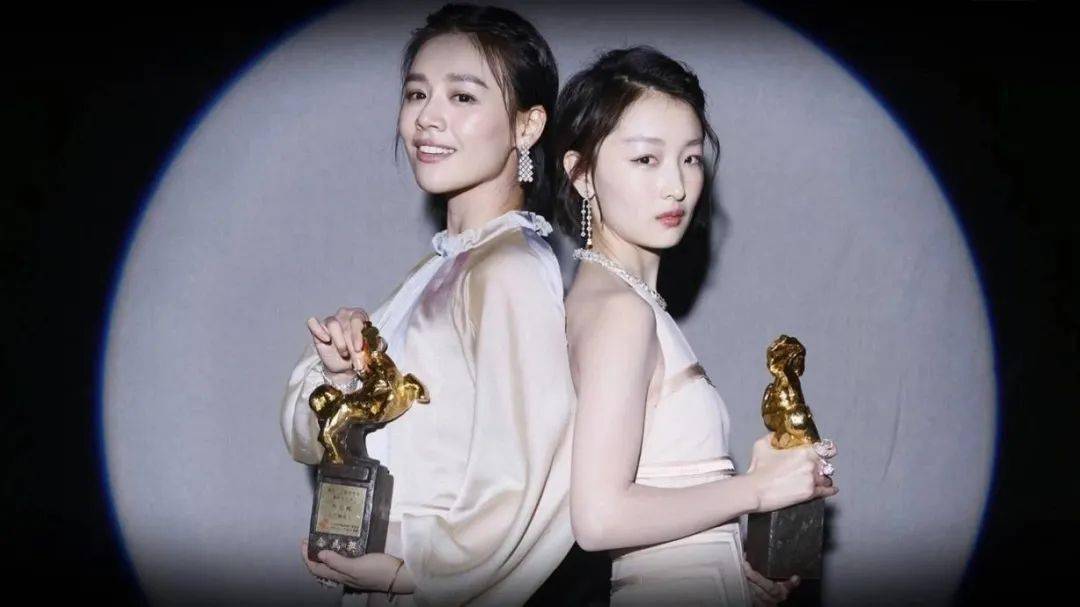 观众群|靠“恋情”的影后？