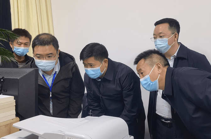 李勰强调,当前遵义的疫情防控形势仍然严峻,全市卫生健康系统干部职工