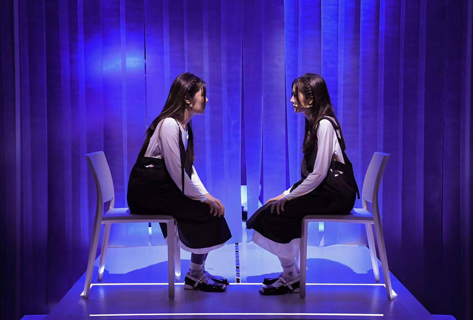 颜氏双胞胎:"讲脱口秀是一个非常摧毁人的过程"