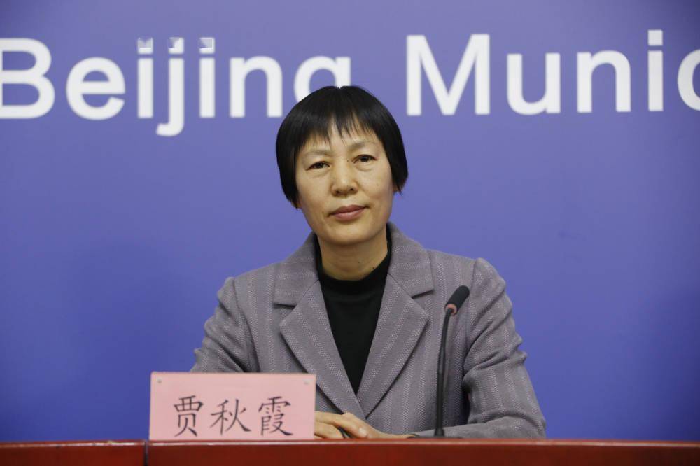 病例|发布会汇总｜一婚礼摄影师确诊涉三区两地铁，核心区酒店暂停婚宴