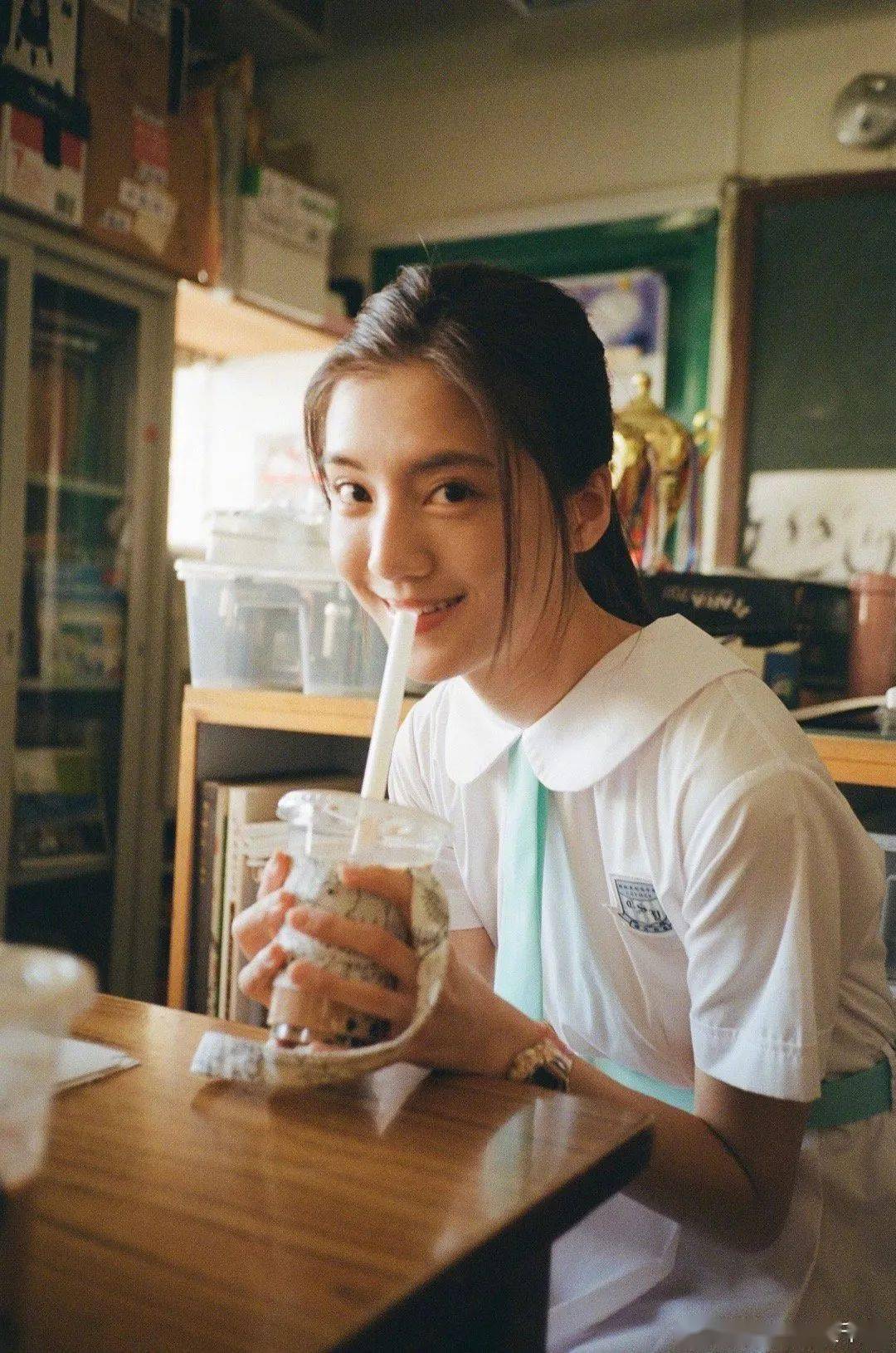香港新一代港风美女，我颁给吴千语