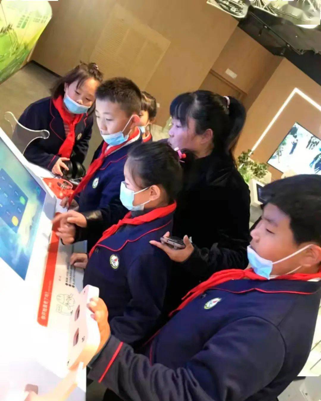 辽源小学生在行走中学习