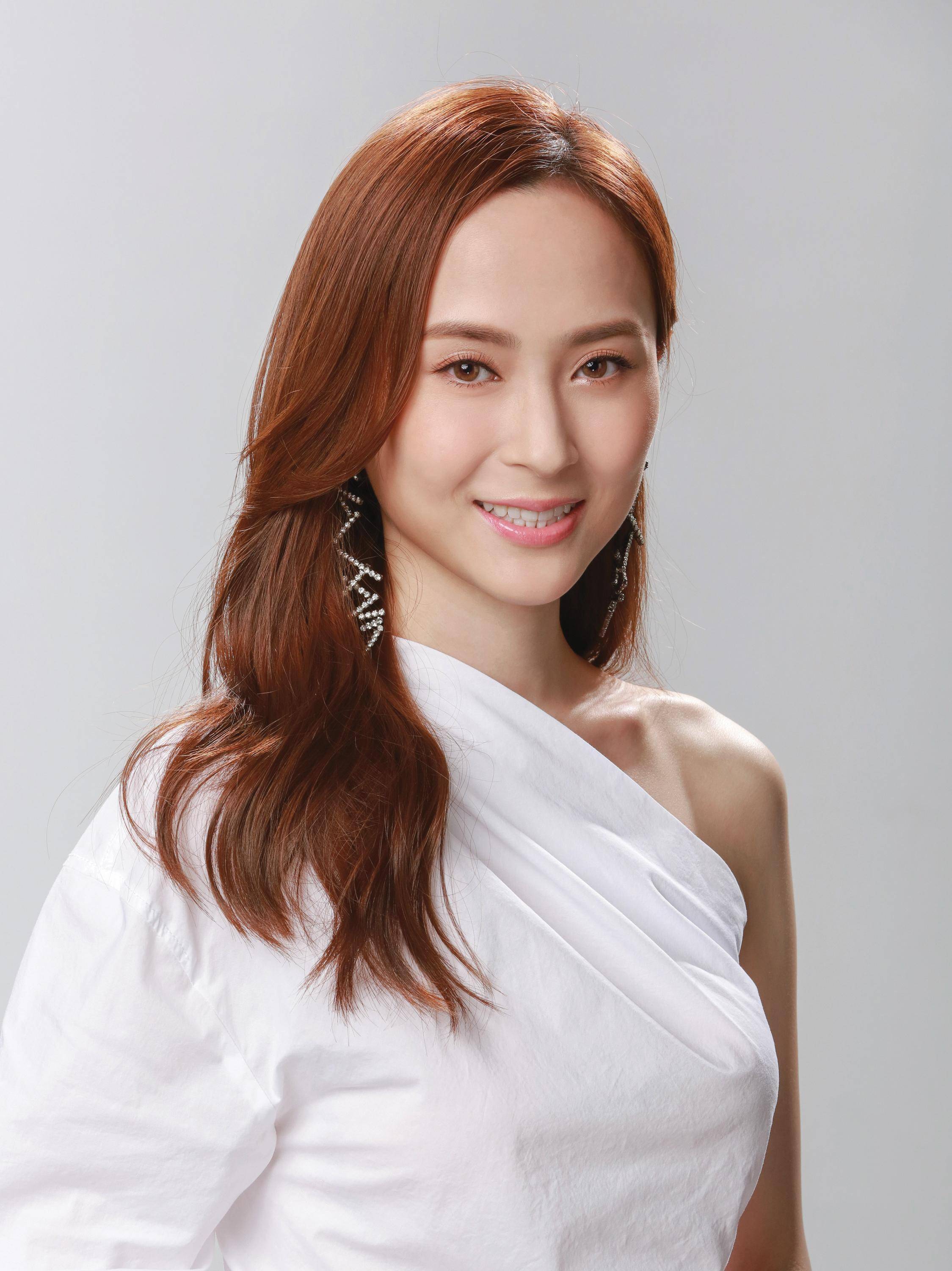 2021香港小姐港姐比的东西不一样了做好自己更重要