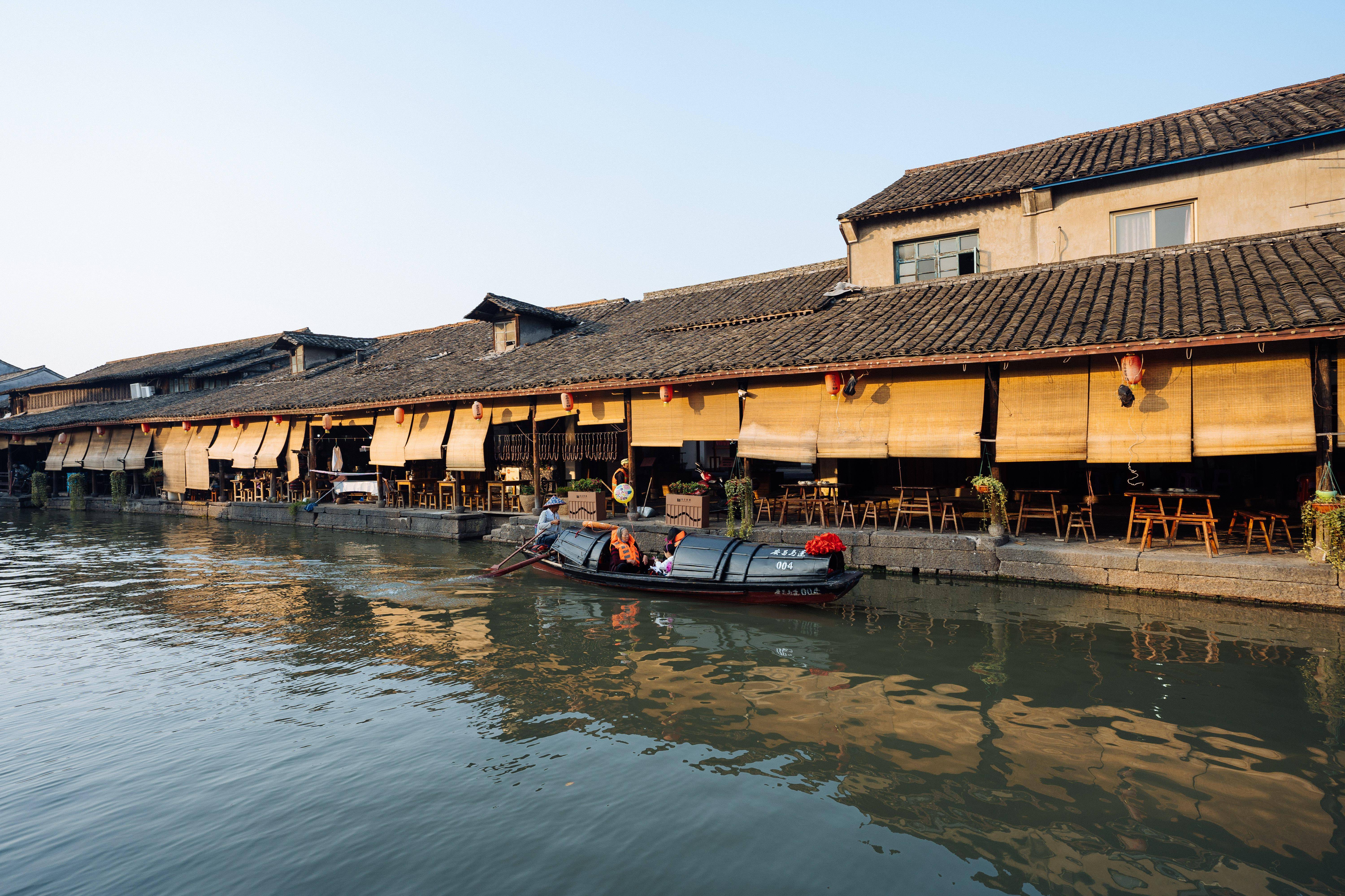 安昌古镇作为绍兴有名的四大古镇之一,其建筑风格传承了典型的江南