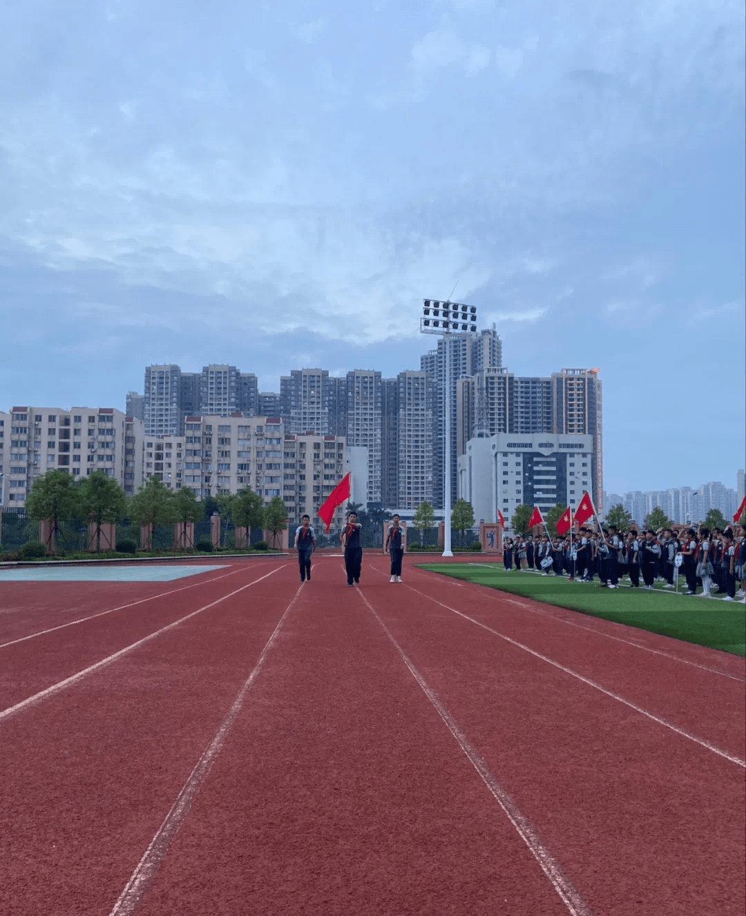 湛江经开区三中2021年秋季请党放心强国有我入队仪式