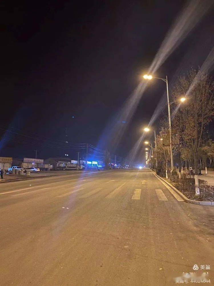 时隔74天宣化这一路段路灯亮了