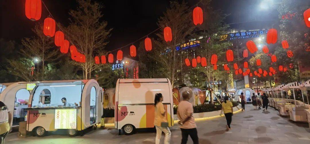 美食城的m7集趣街區夜市,是龍巖文旅匯金集團根椐市委市政府提出的