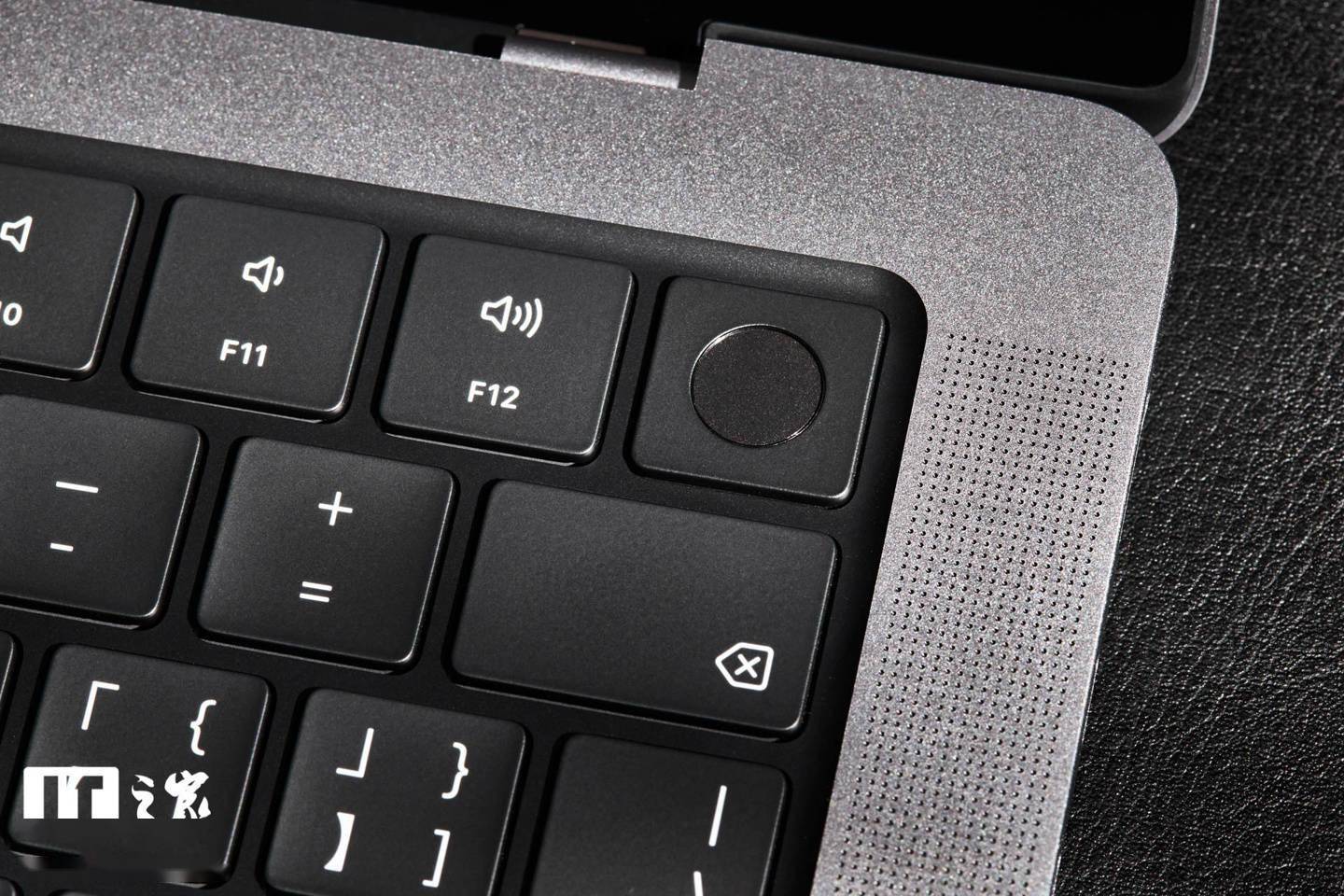 MagSafe|苹果MacBook Pro 14英寸2021图赏：绚丽Liquid视网膜XDR显示屏
