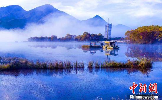 游客|湖北神农架大九湖最美秋景“上线”