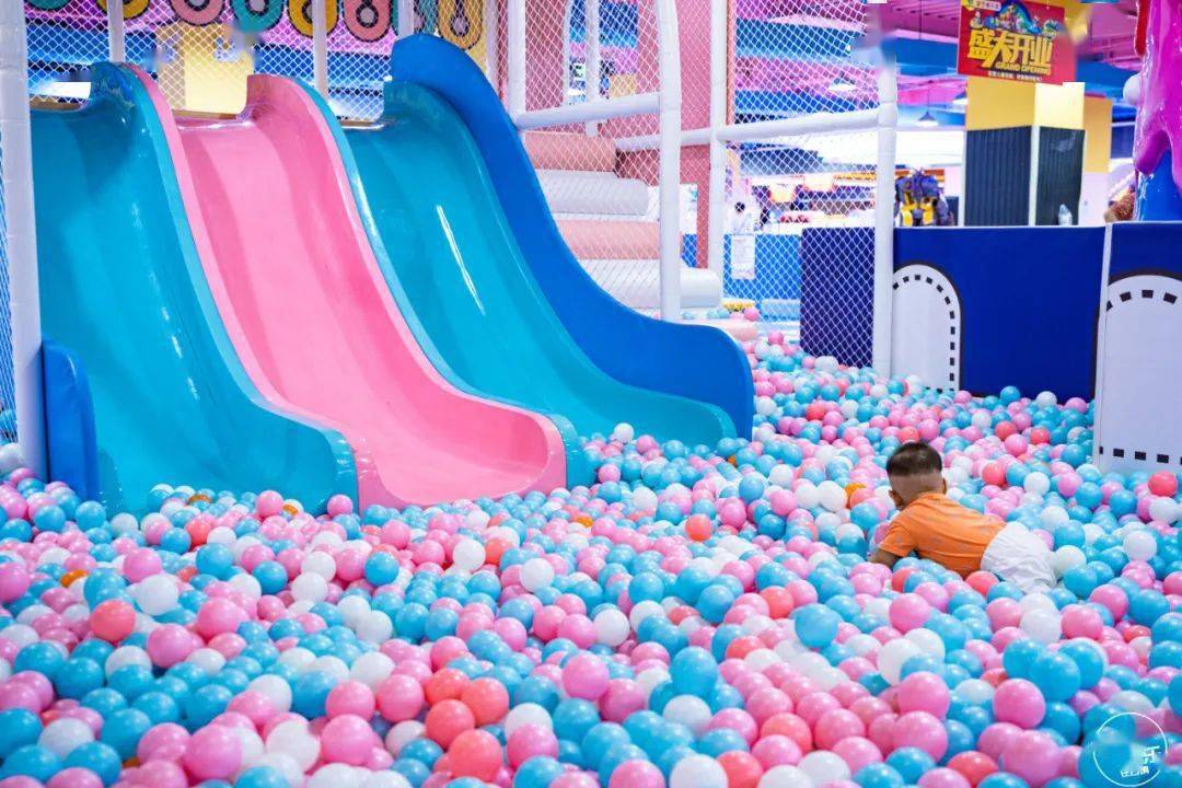震撼来袭99元速抢波波池蹦床沙池手工区海绵池3000㎡游艺娱乐城嗨玩一