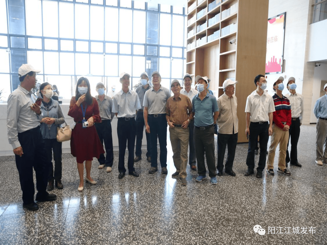 市委老干部调研组点赞江城经济社会高质量发展