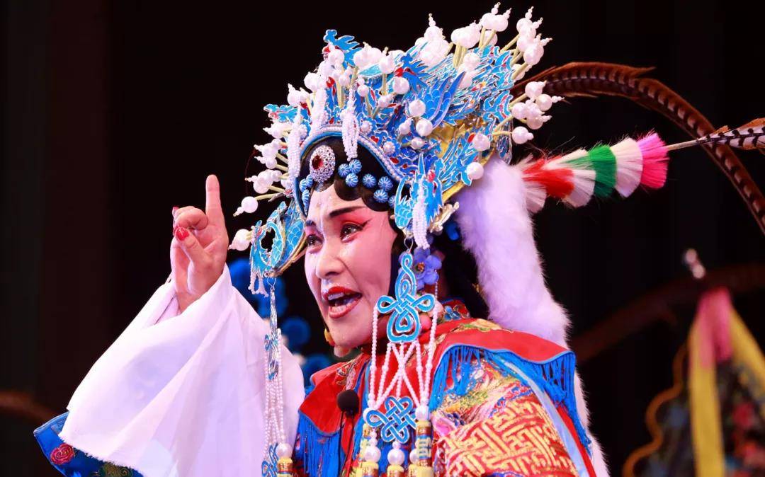 郓城拥有柳子戏,山东梆子,枣梆,两夹弦,琴书,梨花大鼓,山东快书等10多