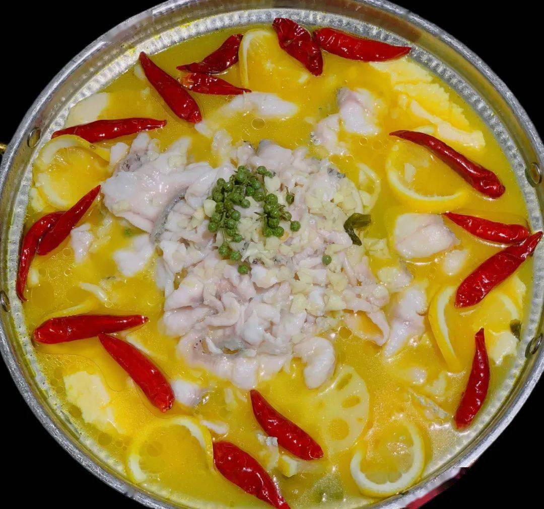 酸爽可口的柠檬豆花鱼,口感酸辣开胃,鱼肉新鲜鲜嫩口感特别好,细嫩的