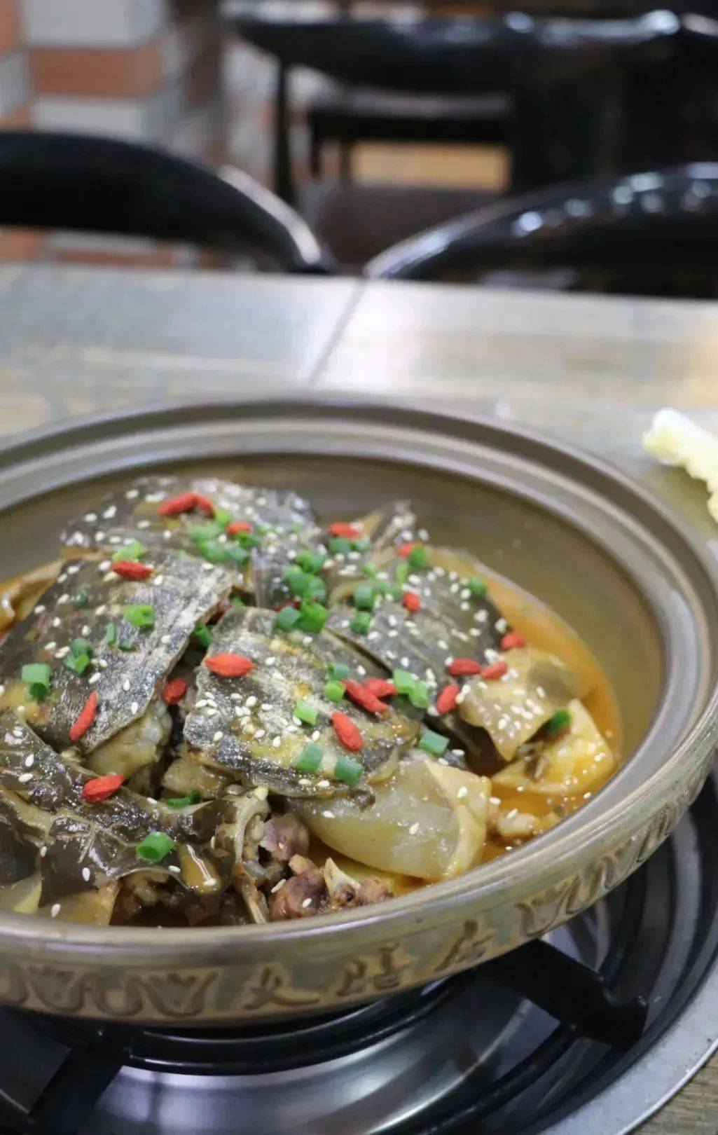 【鱼轩天下】98元购门市价281元【甲鱼套餐】,养生甲鱼,锅底,牛蛙