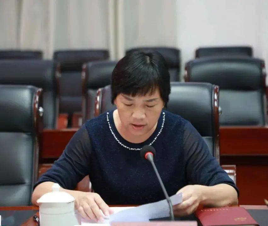 白沙召开领导干部会议宣布白沙县政府主要领导任免决定