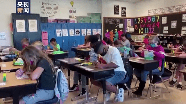 面部|美国多个学区取消佩戴口罩规定引担忧